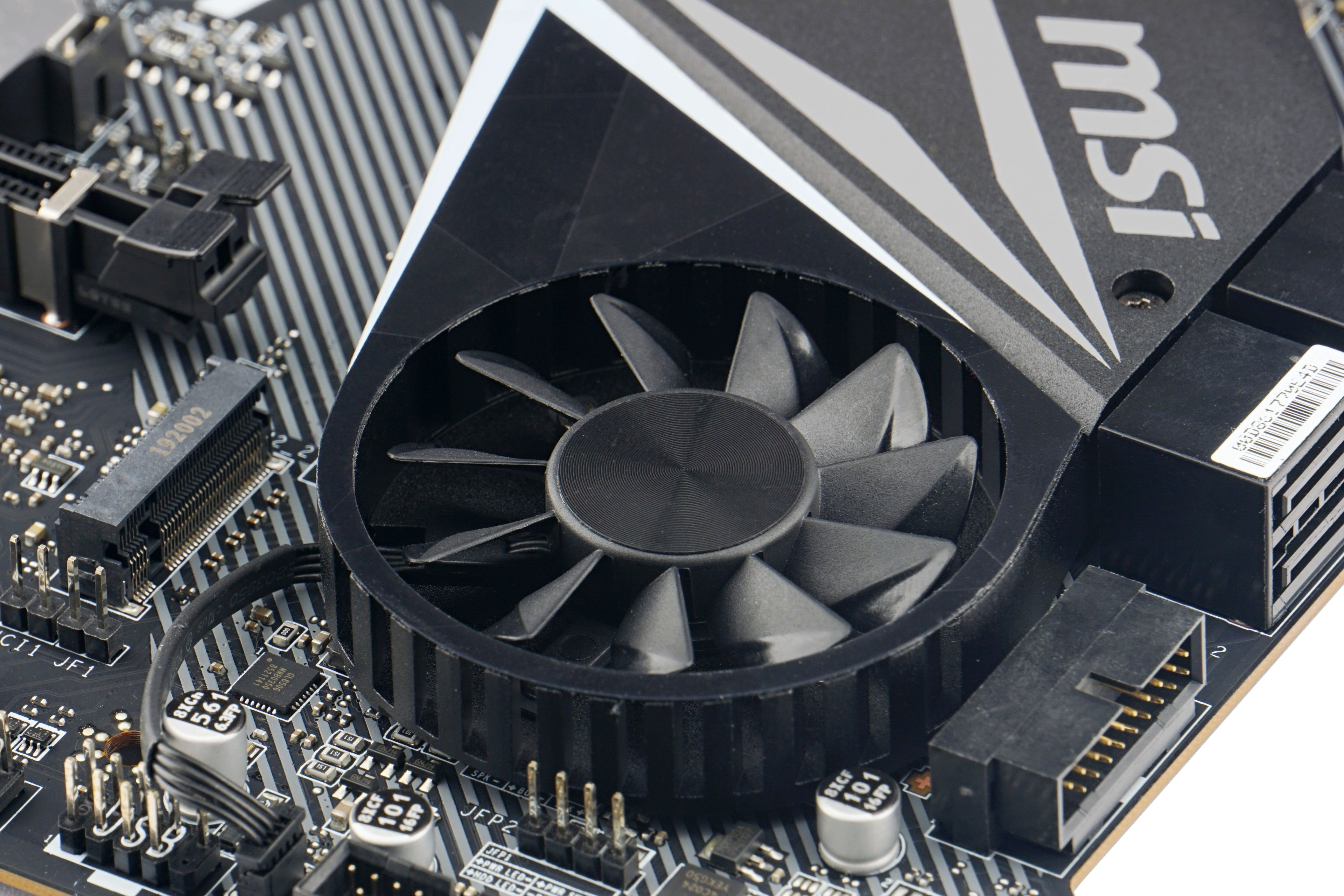 AMD X570 cooler: Will 4 beat VRAM - HWCooling.net