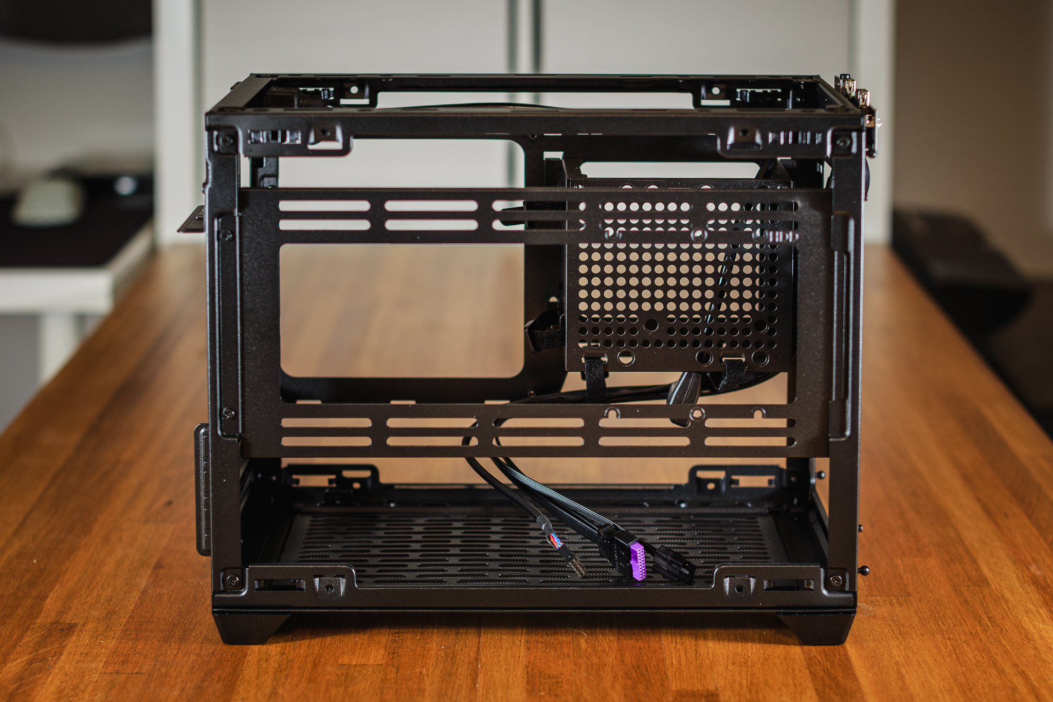 Cooler Master Masterbox Nr0p Small Dimensions Big Features Hwcooling Net