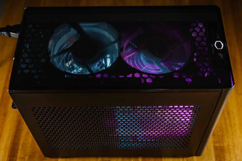 Cooler Master Masterbox Nr0p Small Dimensions Big Features Hwcooling Net
