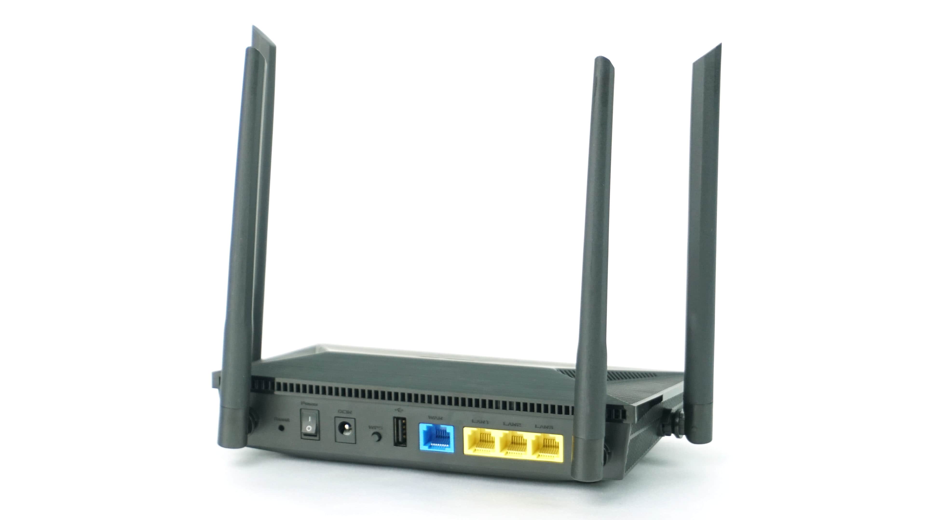 Asus RT-AX53U: Cheap router in test, or WiFi 6 for the masses