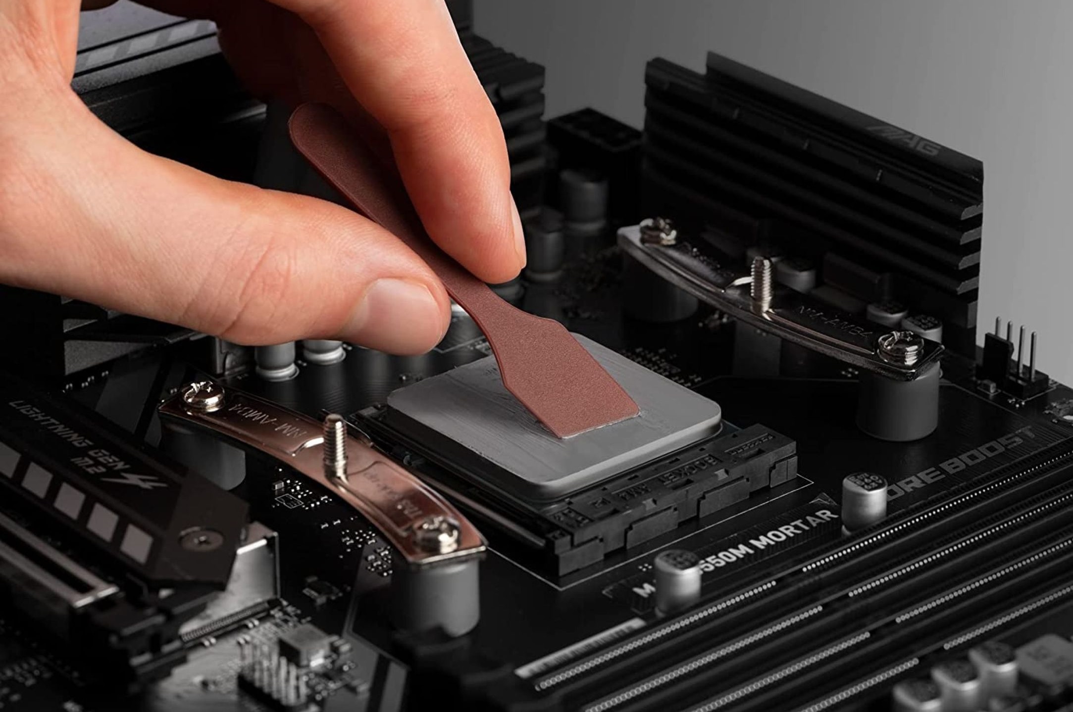 Commentary: Is adding a spatula to the Noctua NT-H1 useful? 