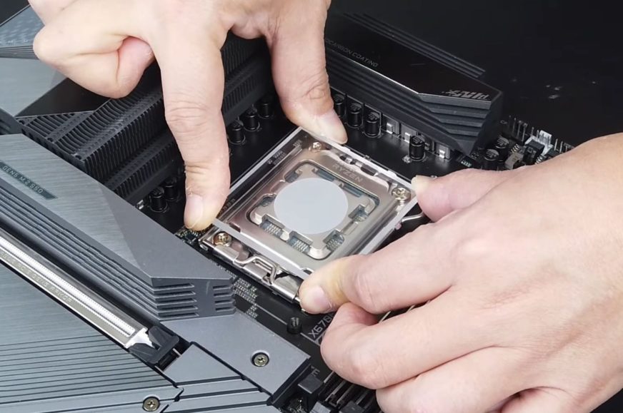 Pâte Thermique ARCTIC MX-6 (8g) - Haute Performance Pour CPU, GPU, Consoles - Conductivité Thermique Excellente
