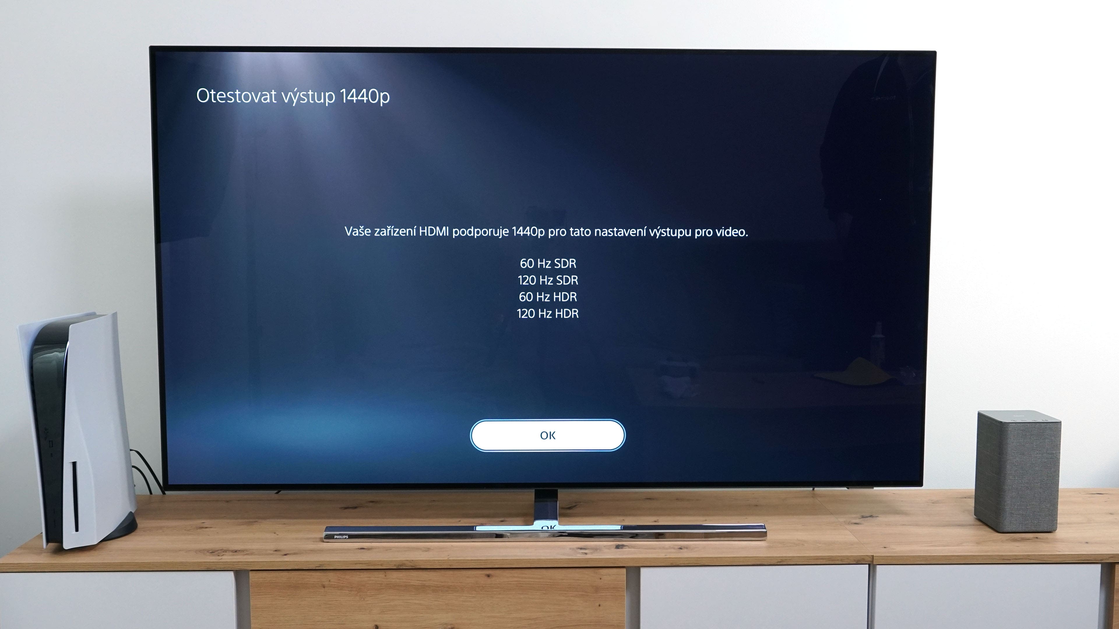 Philips OLED 807 test with Play-Fi external speaker 