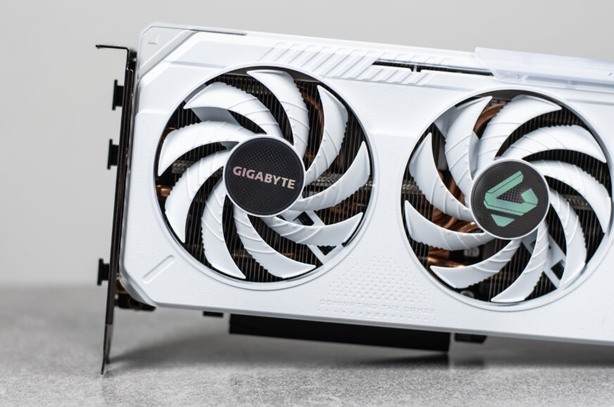 Gigabyte Radeon RX 9060 XT GAMING OC ICE 16G